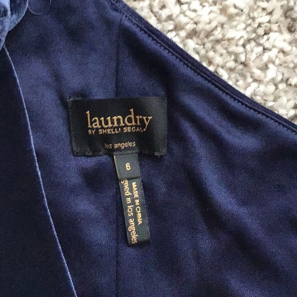 $5️⃣&🔟Sale Laundry by Shelli Segal Velvet Cocktail Dress - Picture 4 of 5